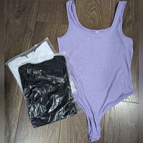 AMAZON QQQ - 3 pack square neck bodysuits - size medium. Purple, Black and White - Picture 1 of 3